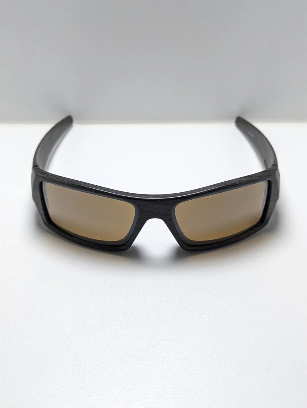 Oakley Gascan OO9014-07 Brown Lens Black Men’s Wraparound Sunglasses 60-15-125